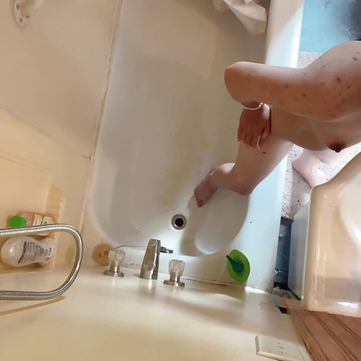 الملابس البسيطة هانا خلعهم