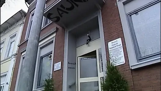 Geile MILF Suchte Einen Riesigen Schwanz, Um Zu Lutschen