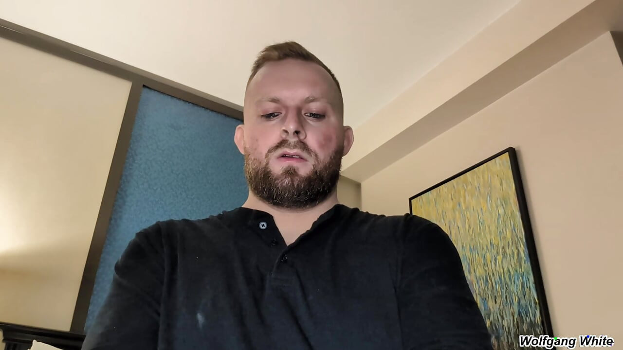 POV: Seu padrasto encontrou sua lingerie maricas para que ele faça você engolir sua provocação de porra