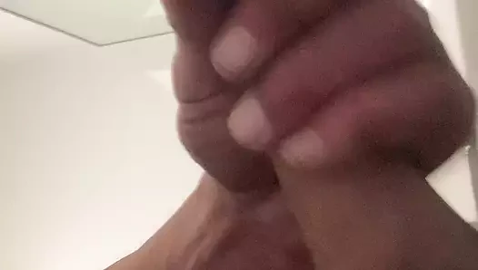 Azgın iş yerinde mastürbasyon yapmak zorunda kaldı