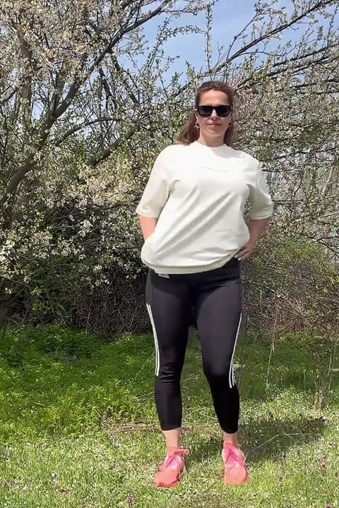 Outdoor Strip Tease and Squirt