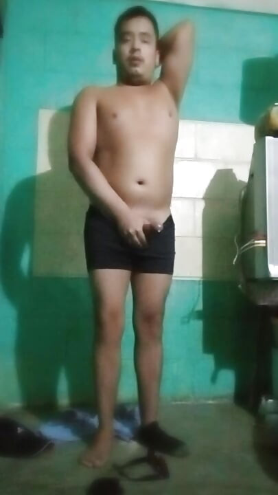 Jesus de cueca puxando o pau 184