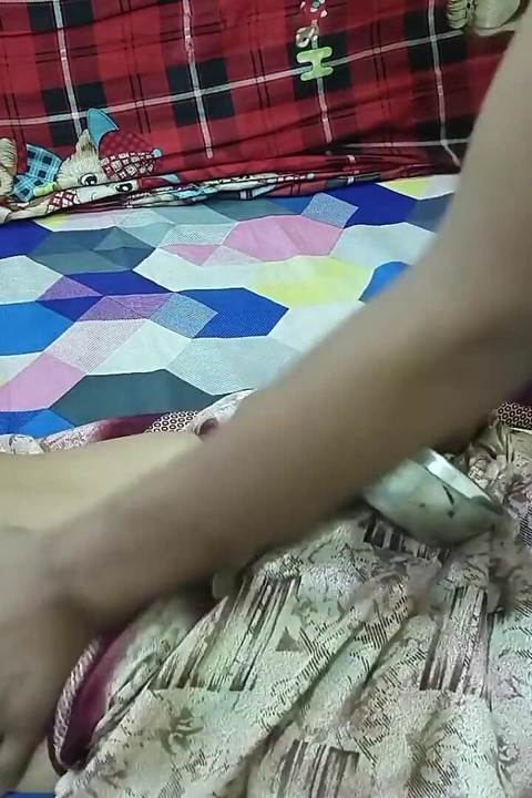 Desi Bhabhi Looks Amazing Wearing Saree, I Enjoyed It