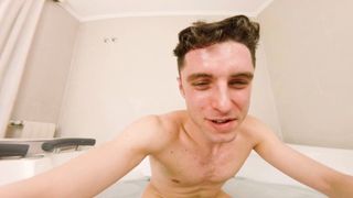 Virtualrealgay.com - một mình trong jacuzzi