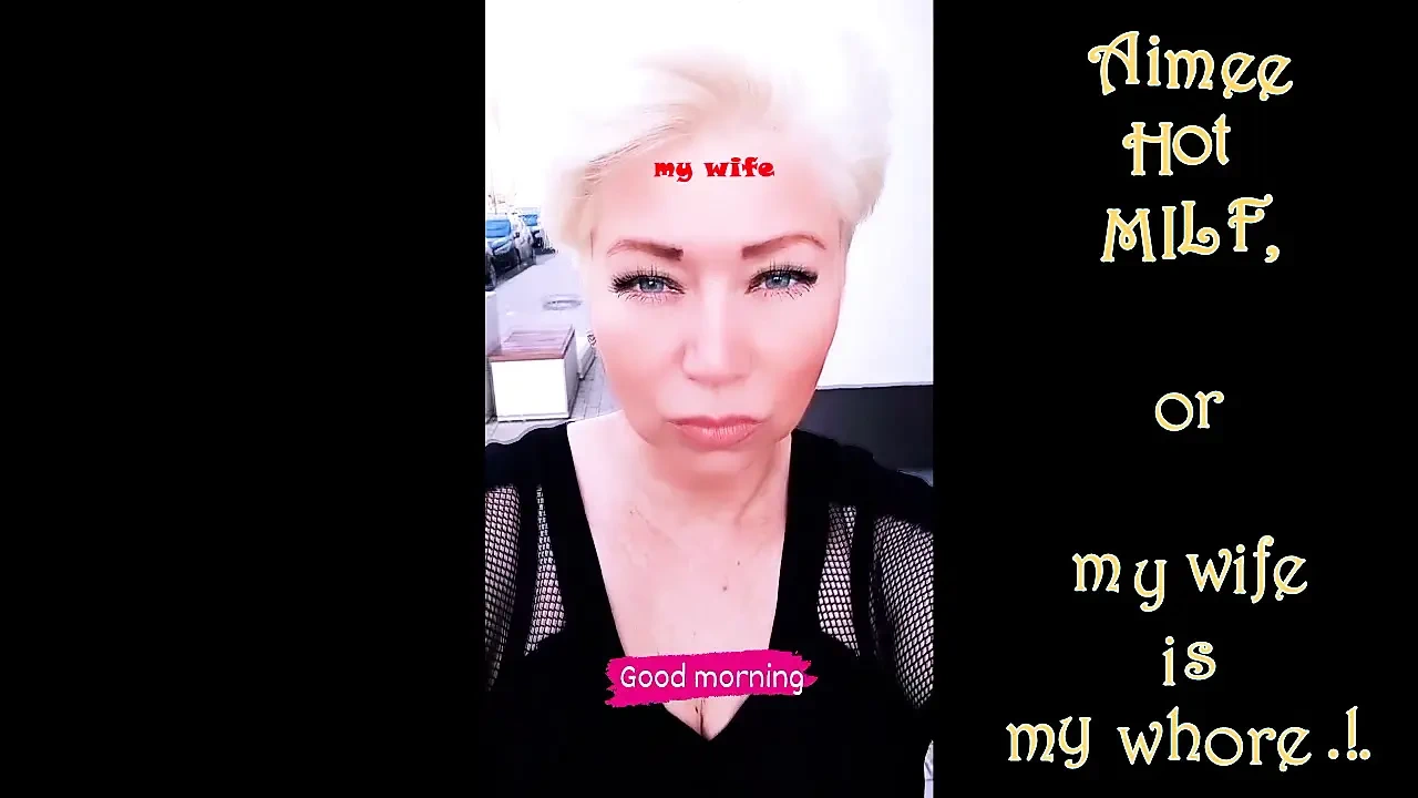 Con đĩ webcam già mát mẻ với bộ ngực to và dương vật giả trong âm hộ cạo lông ướt át ...))