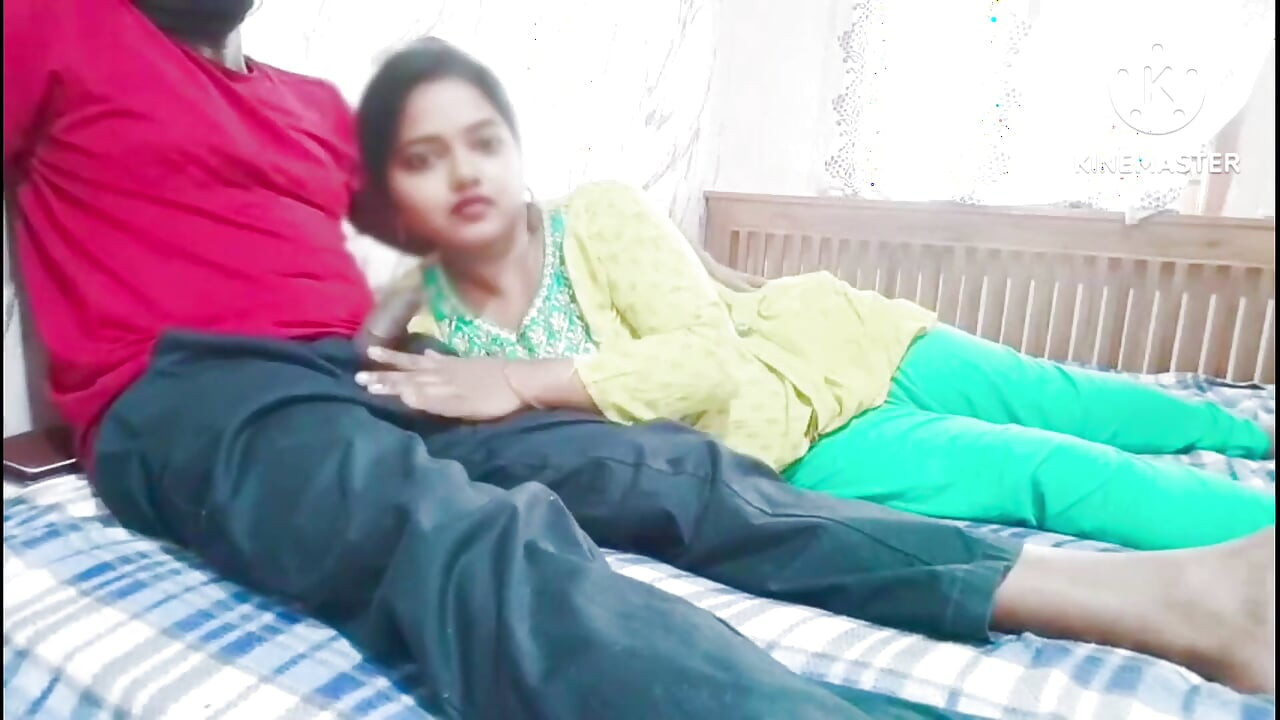 Bett im bett mit meinem stiefsohn teilen - tamilisches video mit dirtytalk