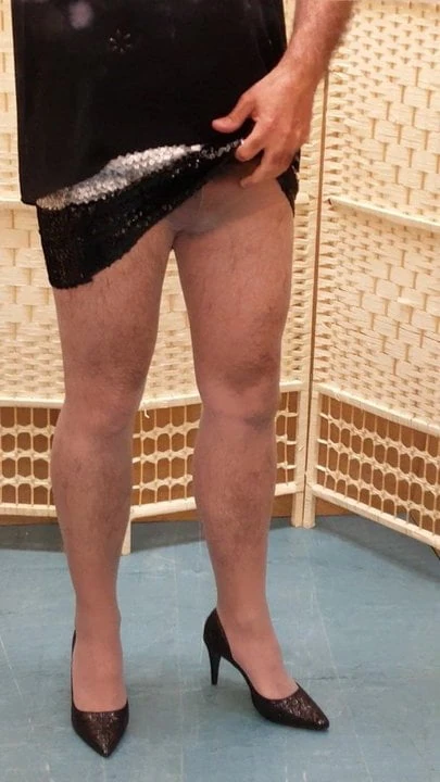 Cumming in grey tights