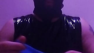 Latex Body & Mask – Obedient Fetish Ritual in Bed