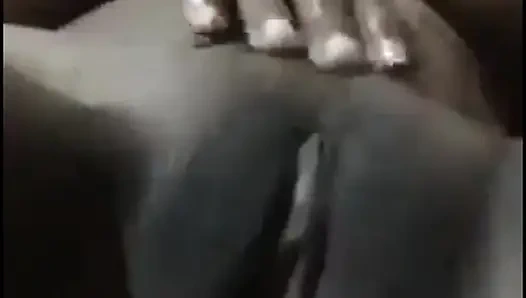 Yang pengen ngeliat aku, aku semangat semua