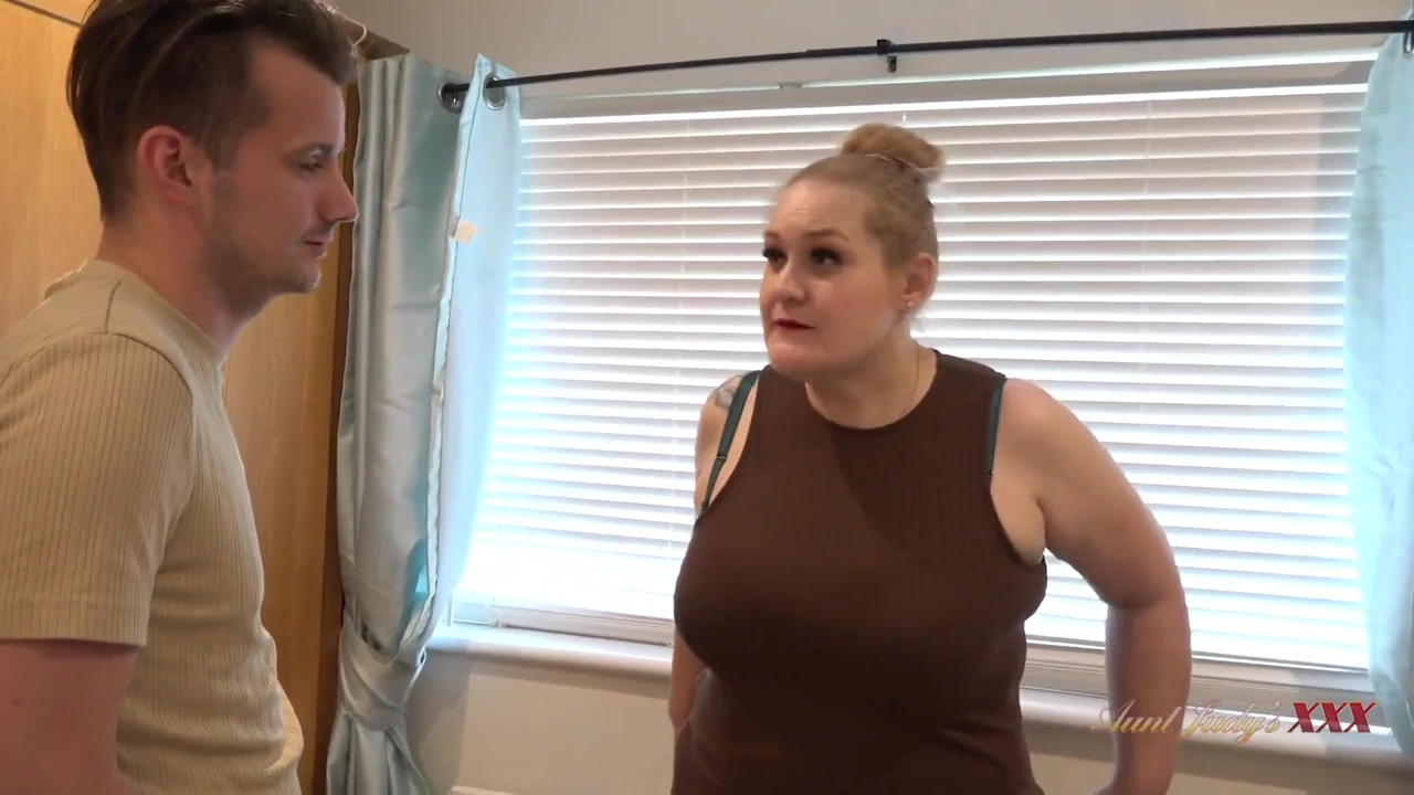 AuntJudysXXX – 45yo Busty BBW MILF Landlady Becky Seduces Her Shy Tenant