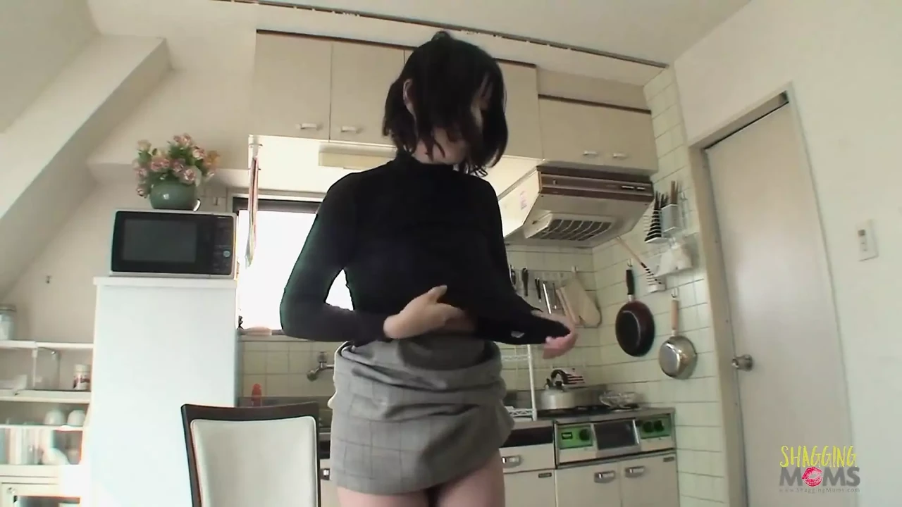 Asian woman likes to fuck so she even lets him give her a creampie