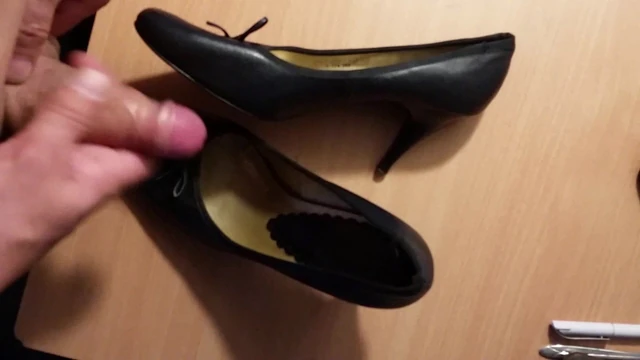 Cum on blue High Heels