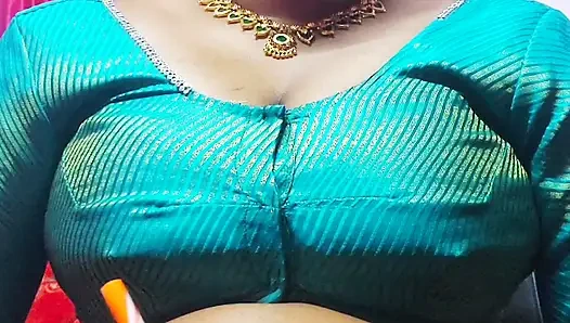 Schönes puja-baby verführt ihren ehemann