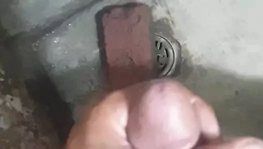 Hintli oğlan ateşli elle muamele