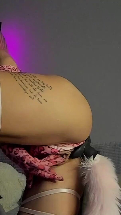 Vibro anal plug in my ass makes me cum really hard | Clip 2