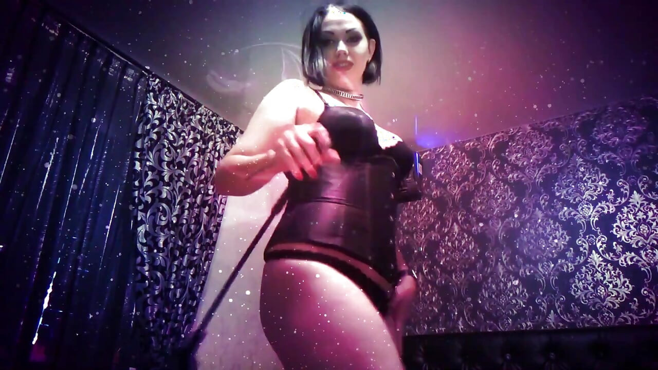 You are under my pussy power! Worship my pussy slave! Smell it!