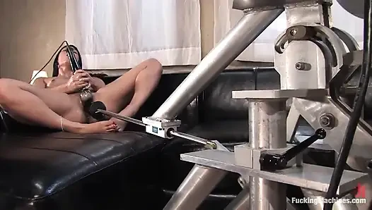 Jade Indica verschwitzt und gut gefickt