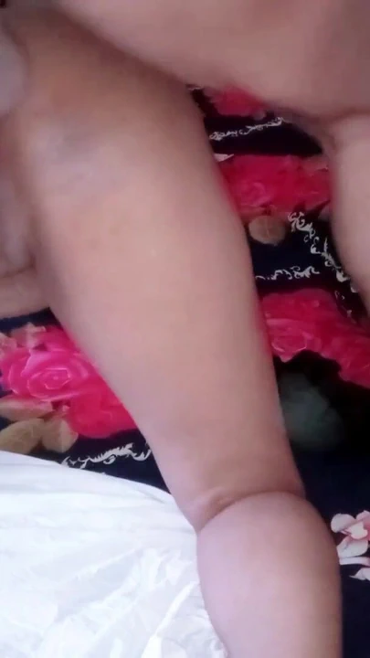 大屁股肛交几乎不操我的印度妻子并满足她的阴户和Ass.Part_02 |剪辑 1