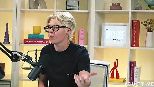 Khloe Kingsley Squirtet vor der Kamera & rote Flaggen | der Erwachsenenzeit-Podcast