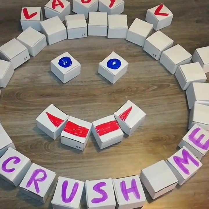 Cajas de papel de lady l crush. (Video versión corta)