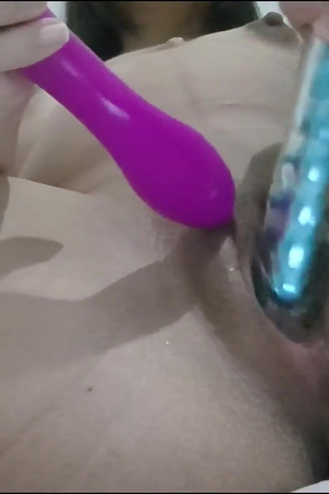 I Put 2 Vibrators Inside My Pussy