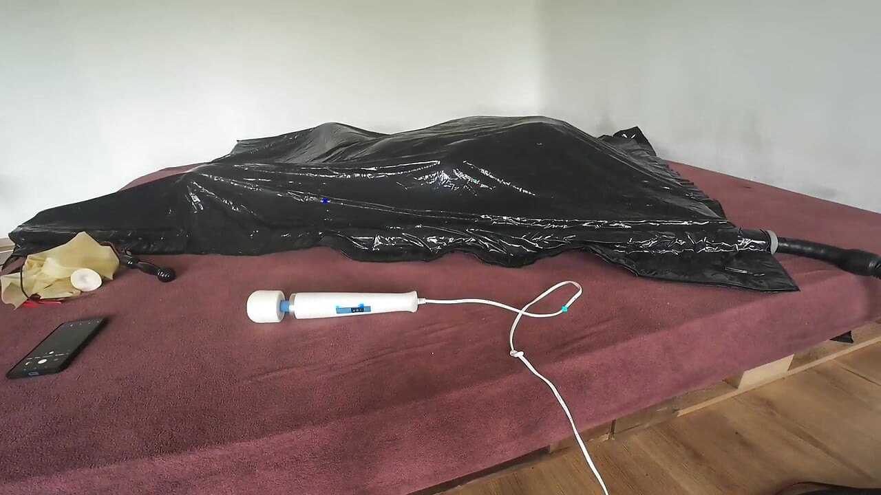 Vacuum Bed and My Orgasm