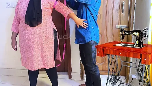 Портной и горячий клиент трах с толстушкой в магазине