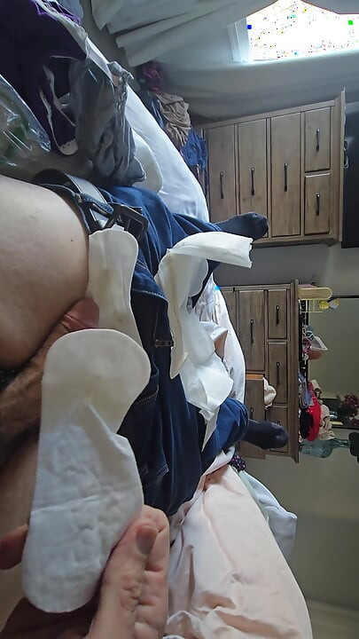 臭いパンティライナーとソフトアジアン一晩のマキシパッドオナニー