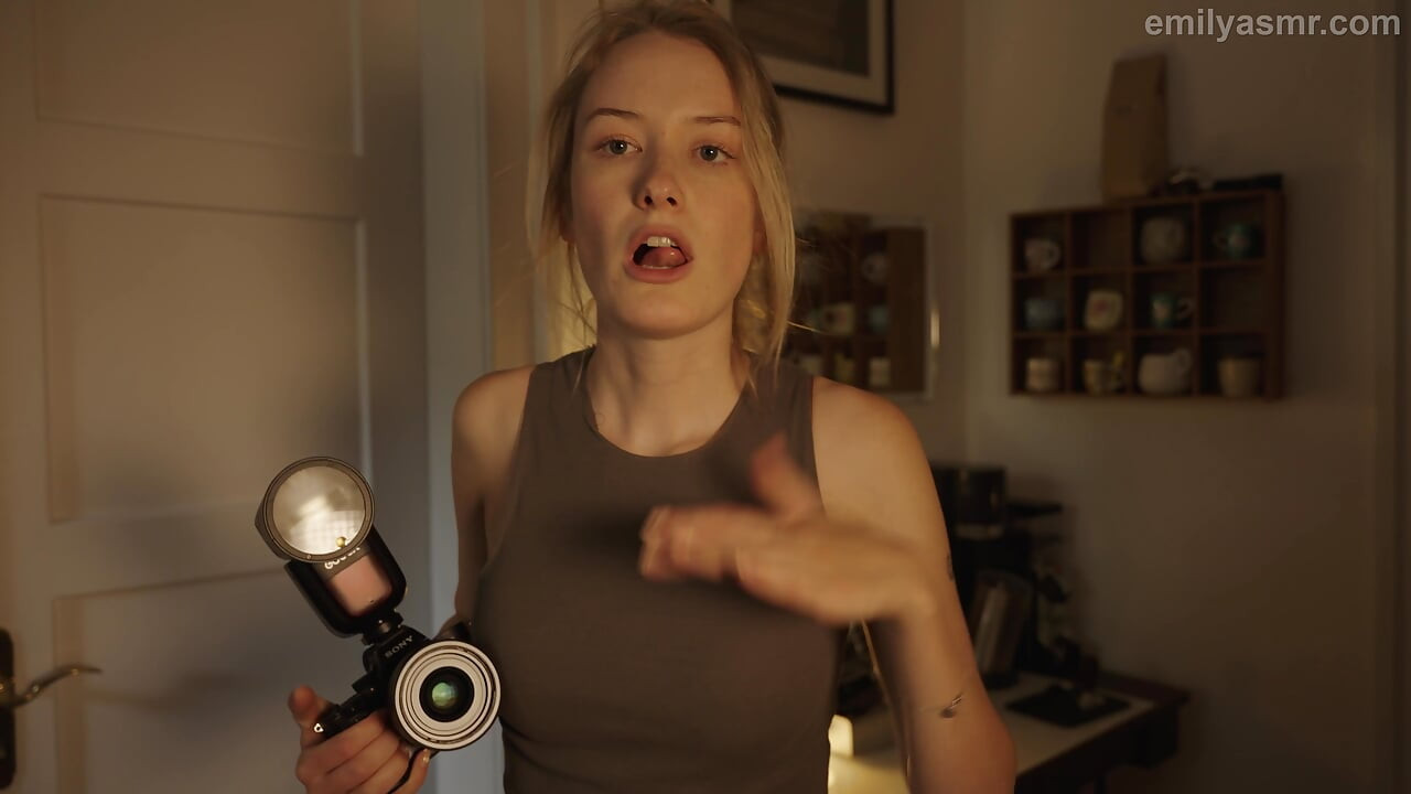 O fotógrafo da ASMR precisa de um modelo masculino ... Ela precisa de você!