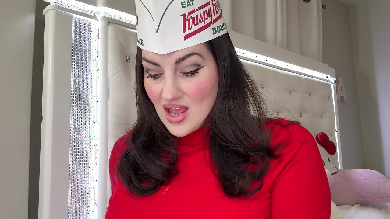 Melissa Jeane is a horny delivery driver who wants to fuck a girl for the first time!