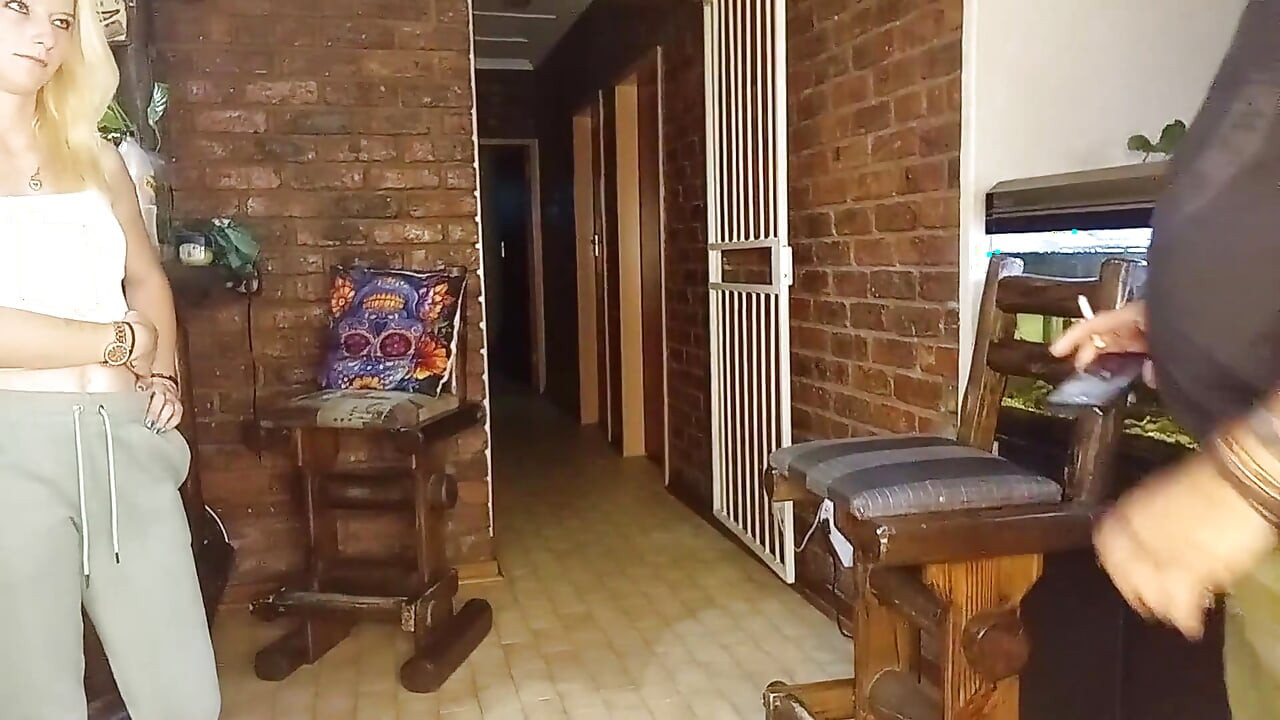 ชายแก่สองคนยัดทุกรูของฉัน