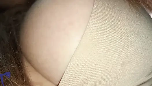 Azgın latin orta yaşlı seksi kadın hizmetçi bakış açısıyla sakso çekiyor, yarağa biniyor ve döl yutuyor (ev yapımı) ateşli