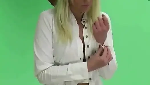 Daniela spanking maschine - brustpeitsche