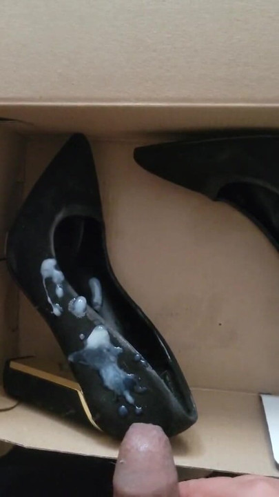 Vale Slippers