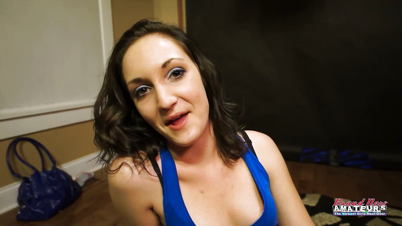Carmen Valentina Tiny Tattooed MILF Teaches Oral Then Takes It Deep!