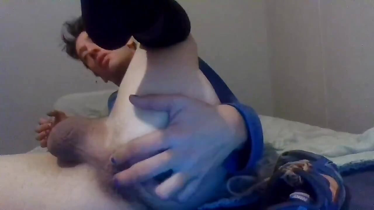 Flatulencia audible, orinar y gotear de precum