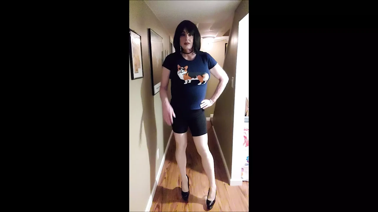 T-girl In T-shirt and shorts