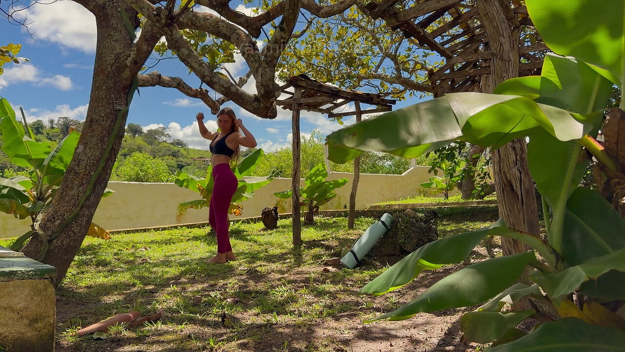Between Flowers and Love: Passionate Sex in a Motorhome