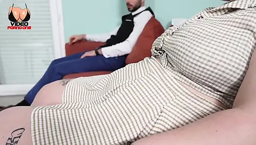Büyük göğüsler, bu büyük orospu için büyük popos, sevişmeyi seven bir kadın!