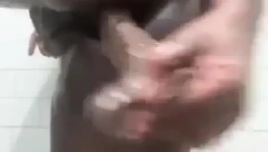 Duşta tek başına yoğun anal mastürbasyon