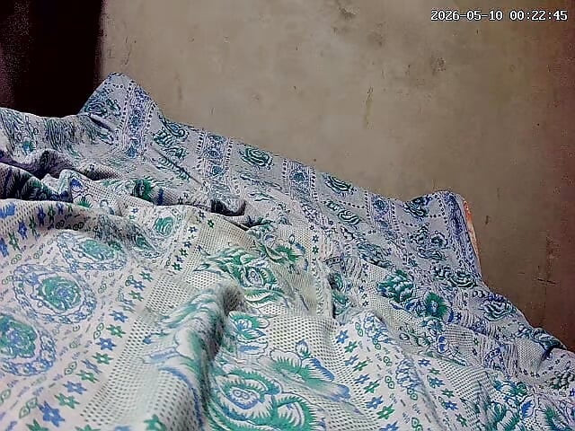 Indický dasi chlapec honí v místnosti 286553