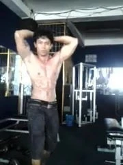 Binaraga Indonesia Berpose 03