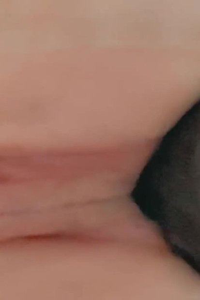 Persetan Dengan Vagina Kecilku