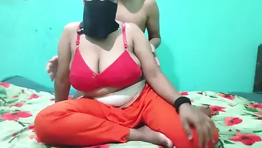 Gece seksi. Tam bangla ses sert sikişiyor amcık.