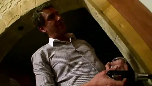 Связанная Блондинка Подчиняется Интенсивной Бдсм-игре В Бондаже