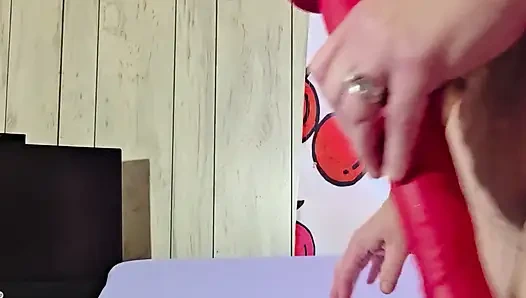 Наклони эту задницу над шлюшкой пришло время для яиц