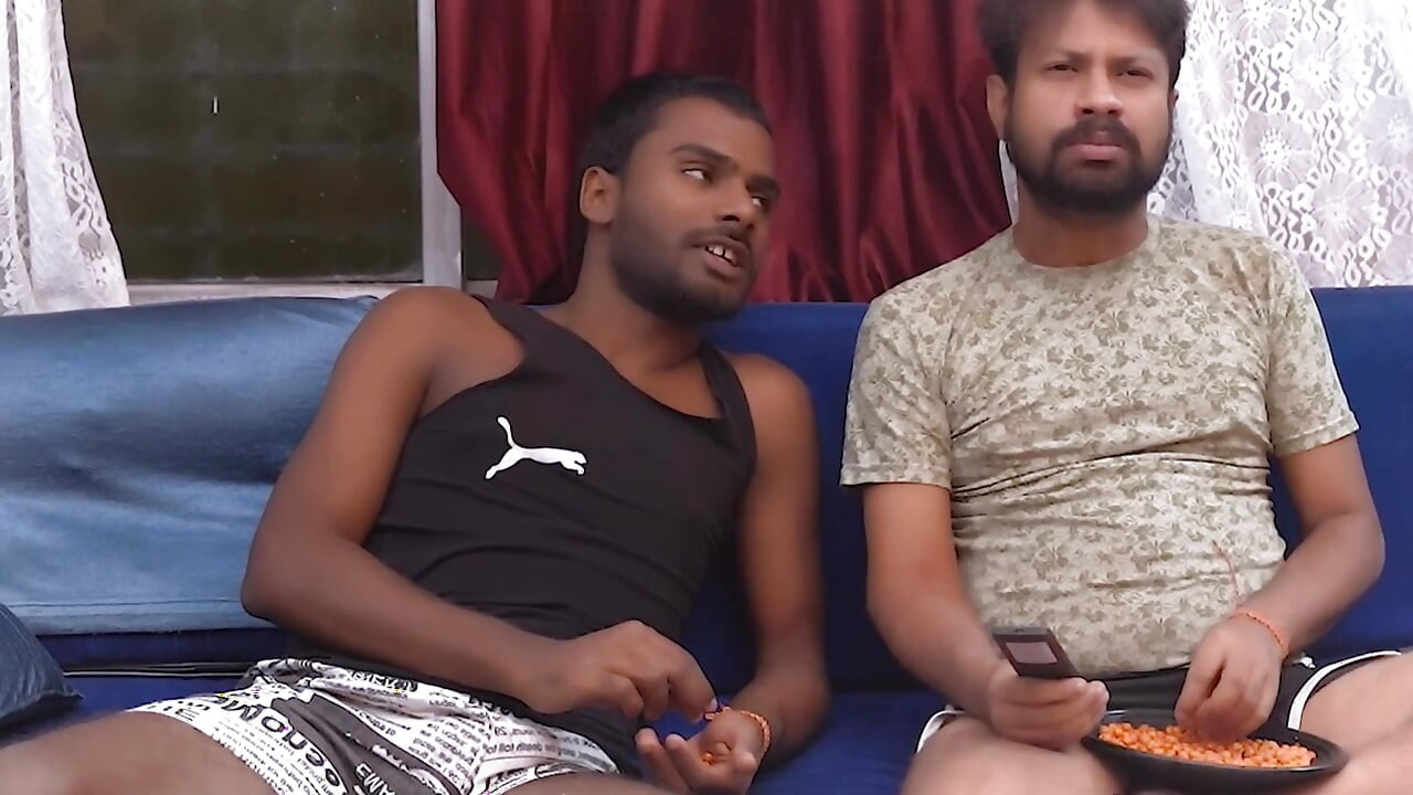 Dost ke samne hi dost ke sauteli bahan ko choda