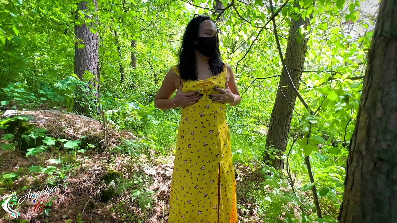 Sperma op gezicht - Laten we naar het bos gaan, ik wil je lul pijpen.