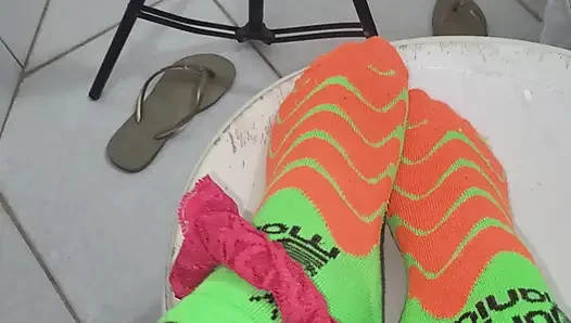 Aku dientot sama ayah tiriku murilo dengan stoking warna-warni