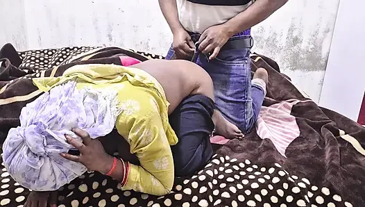 Hintli desi teyze kazandı kocasıyla sert sikişiyor domaltarak sikişiyor